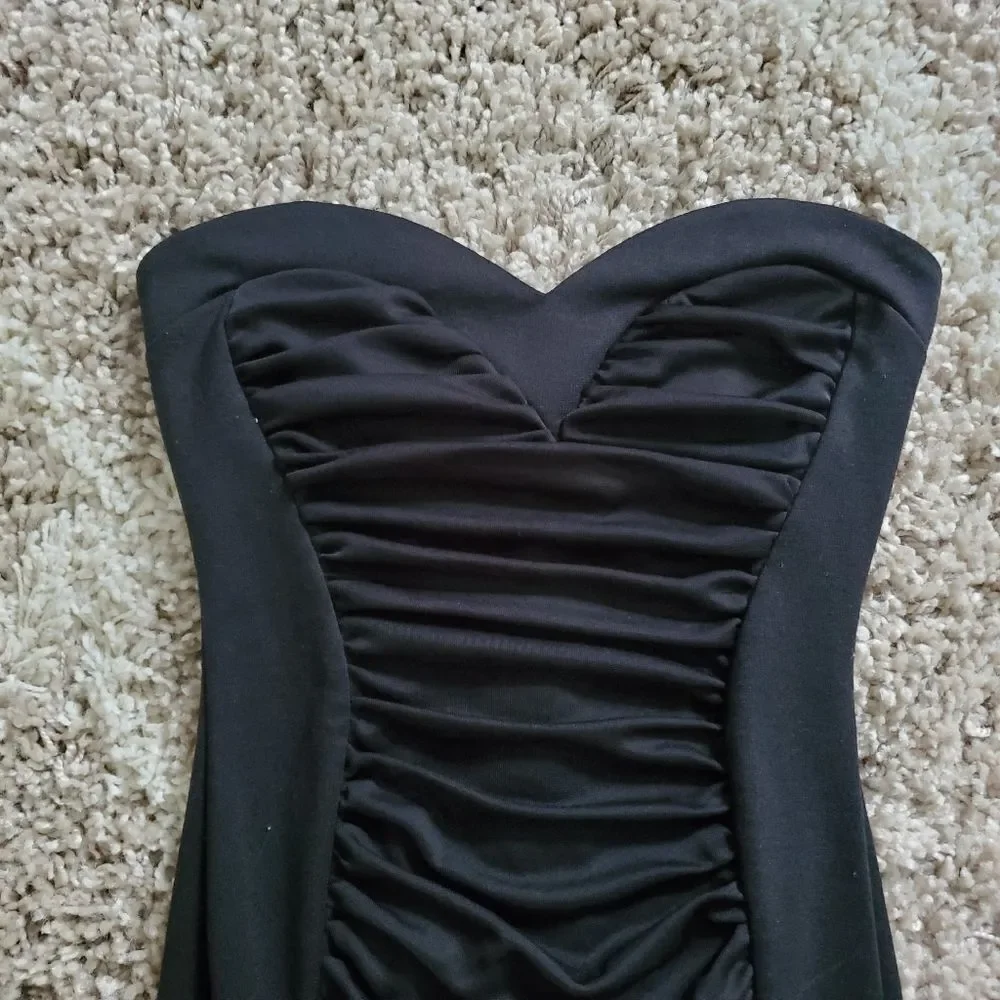 Strapless Cinched Bodycon Black Mini Dress